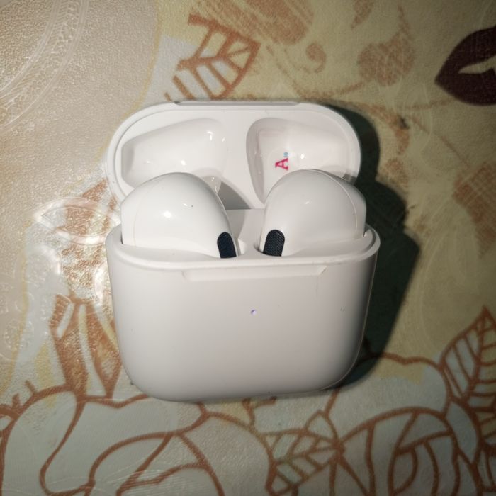 Навушники бездротові Air pods 4