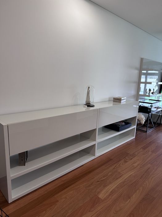 Aparador de sala, madeira lacada, 1 ano de uso