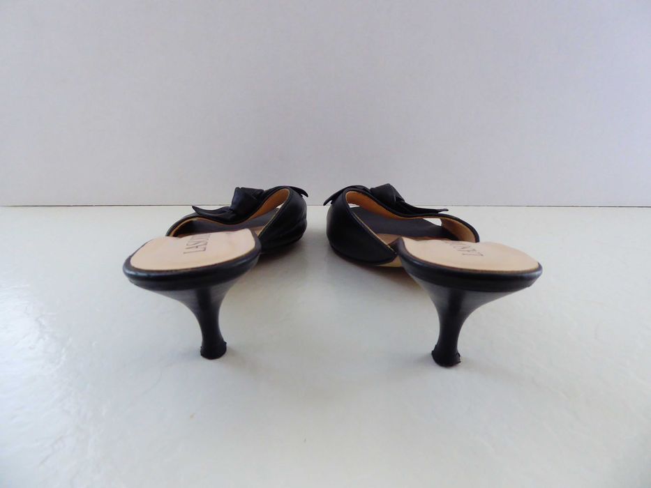 Czarne klapki damskie skórzane Lasocki z  kokardką r. 38