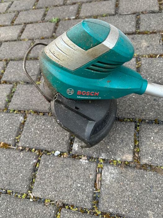 Kosiarka akumulatorowa Bosch Advanced Rotak 36-750 + podkaszarka GRATIS