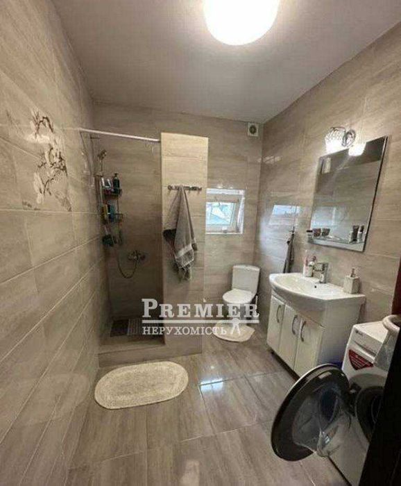 Продам дом в Нерубайском с ремонтом