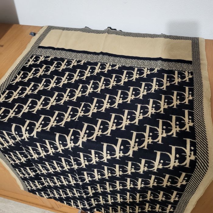 Szal chusta dwustronna Dior wełna