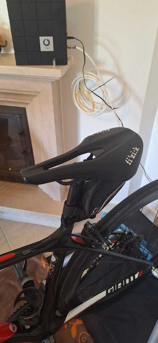 Selim Fizik Argo R5 150mm Preto