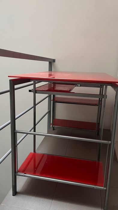 Mesa secretária vermelha 1,15 m x60x 76