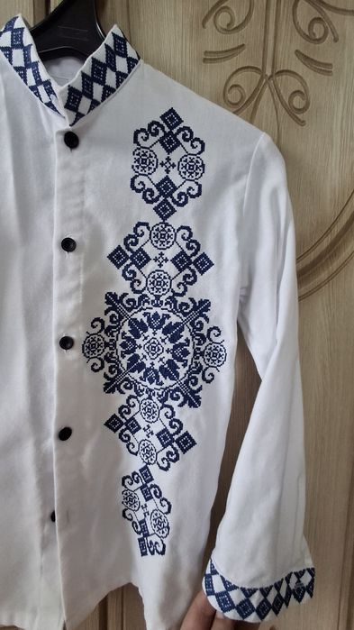 Продам вишиванку