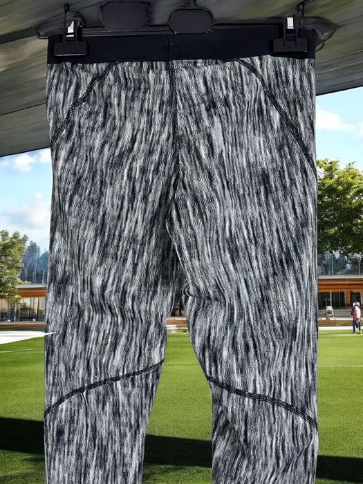 Nike Pro Hyperwarm roz. M damskie getry termoaktywne