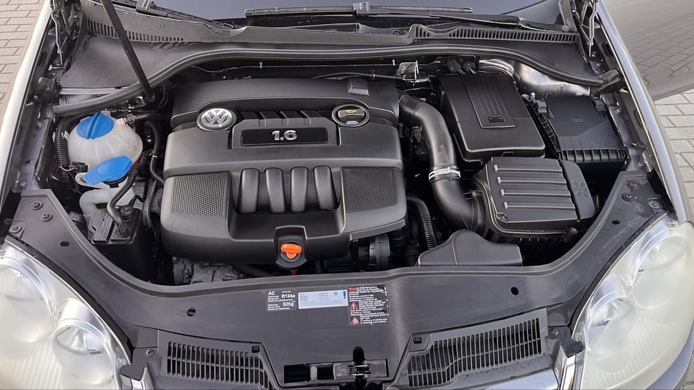 Sprzedam VW Jetta 1.6 benzyna
