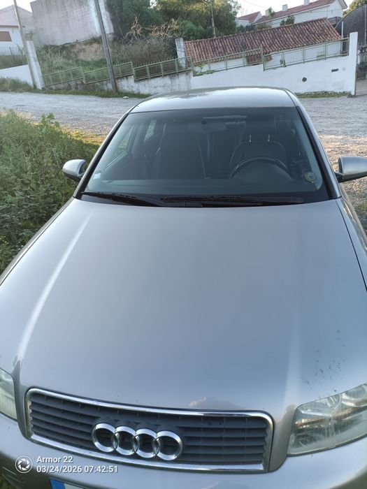Audi A4 130cv impecável