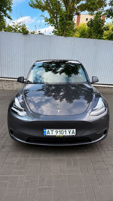 Продам Tesla model Y