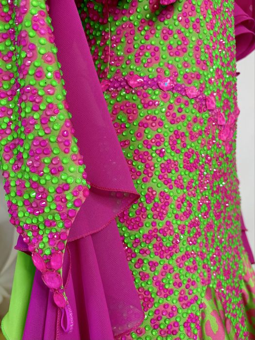 Нова абсолютно сукня стандарт юніори 1-2 , ріст 160-165