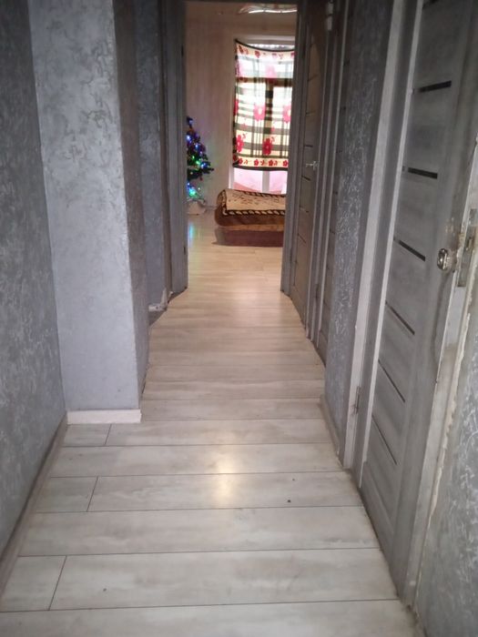 Продається 3-х кімнатна сталінка по проспекту Південний 6