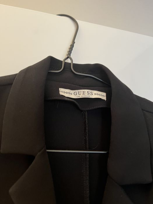 Guess sukienka z zakladkami z paskiem elegancka czarna 34 XS