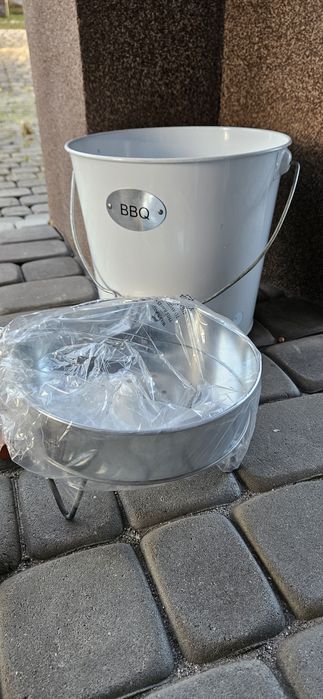 Gril węglowy turystyczny