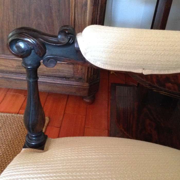 Canapé e cadeirões em pau santo