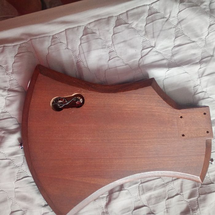 Gitara basowa korpus