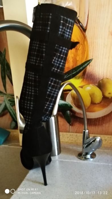 40 розм. Чобіт Helga. Нові. Шикарні