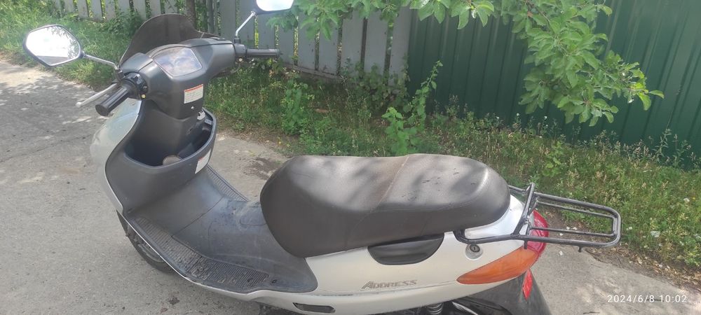 Продам мопед сузукі.