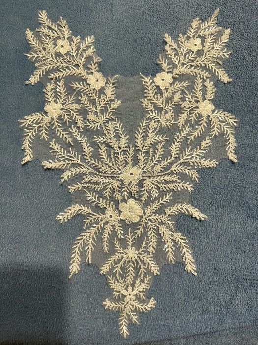 Ozdoba na sukienkę komunijną lub ślubną