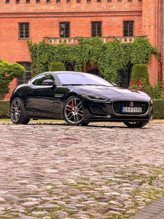 Jaguar F-Type Jaguar F-Type P380 R-Dynamic AWD | Santorini Black | Meridian Surround