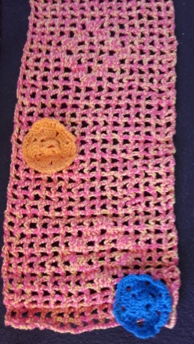 Cachecóis em lã e linha