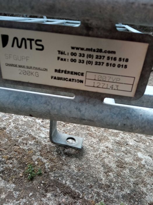 Grade tejadilho Mercedes Vito de 2011 bom estado