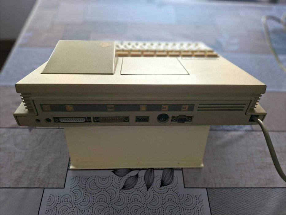 Olivetti PC1  – Liga (beep) – 120€