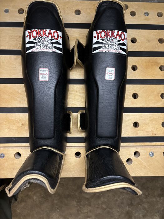 Caneleiras Muay Thai YOKKAO