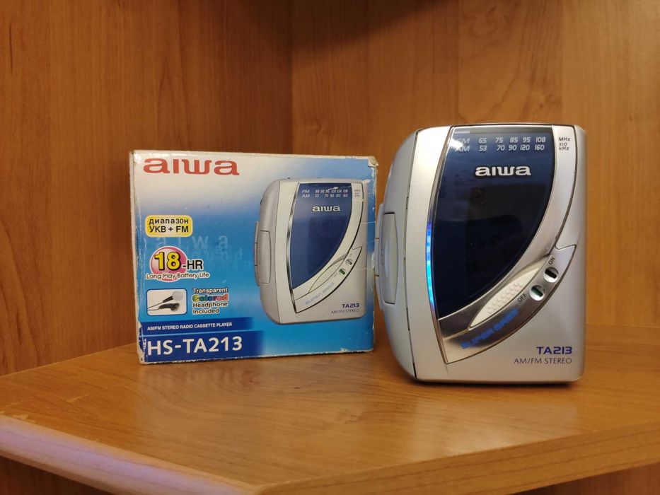 Продам кассетный плеер AIWA HS-TA213