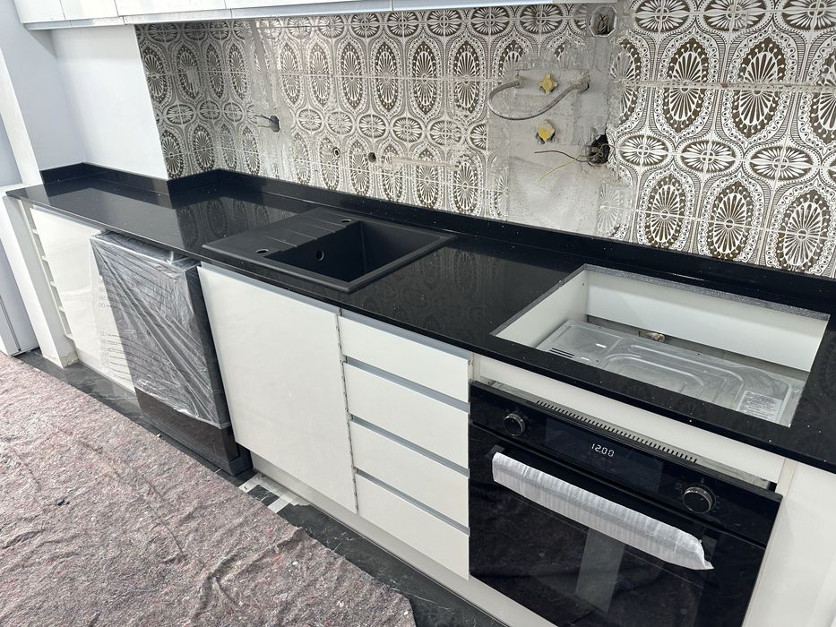 Marmore preto com brilhantes