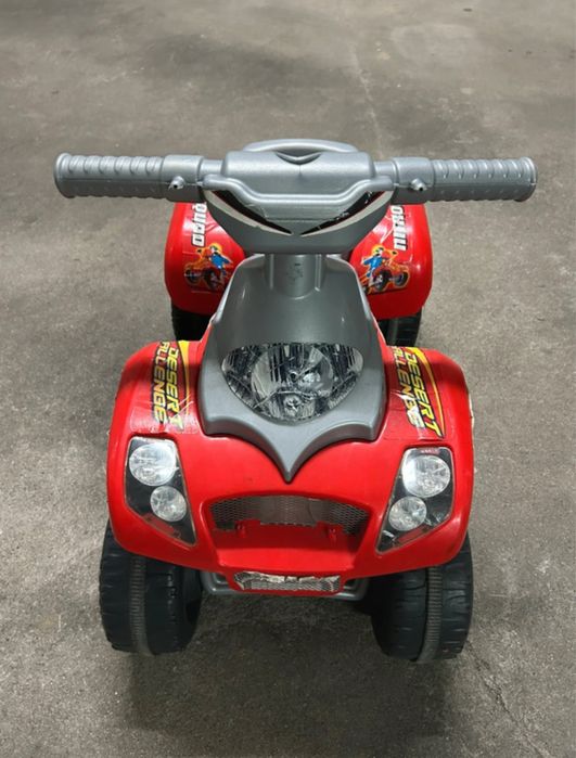 Moto 4 para criança