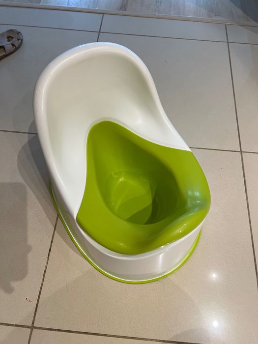 Nocnik Ikea z wyjmowanym wkladem