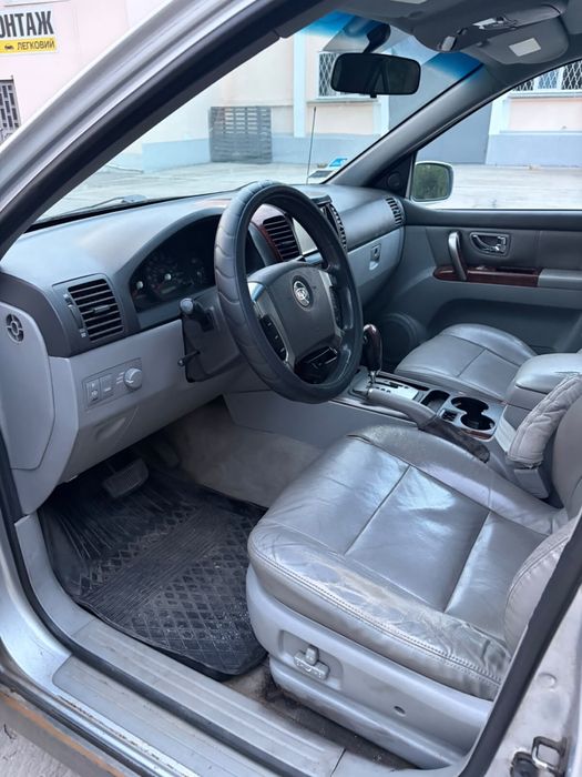 Kia Sorento 2.5 дизель, автомат  4х4