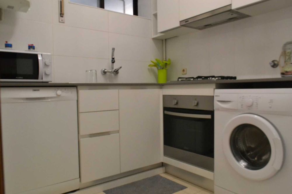 Apartamento T2 mobilado e equipado, com elevador