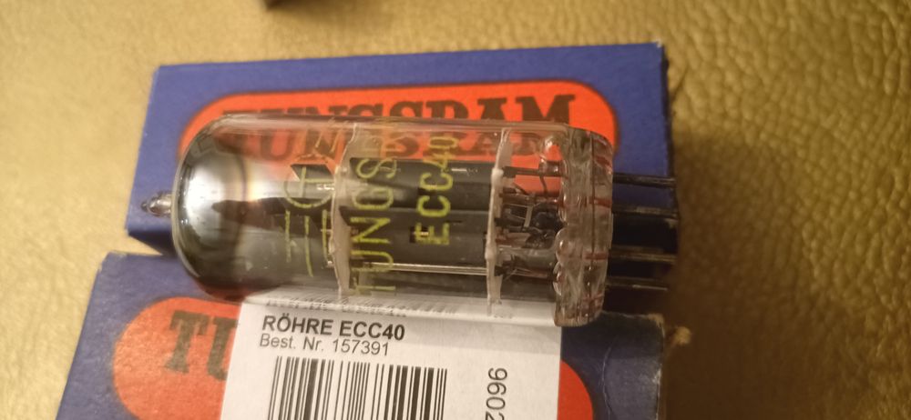 Lampy ECC40 NOS nowa para w pudełkach