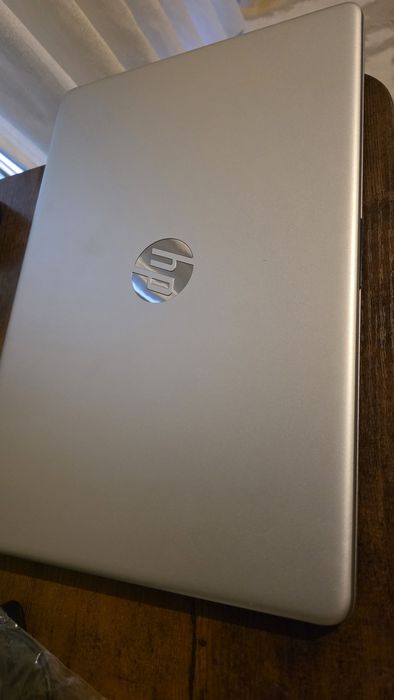 HP 15s-eq ryzen 7 5700u 8gb ddr4 256gb m2