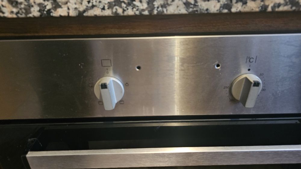 Placa e fogão a funcionar