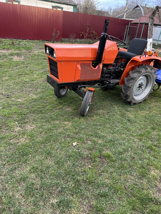 Мінітрактор японський