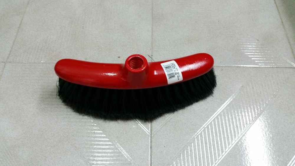 Vassoura Meia Lua / 28 Unidades