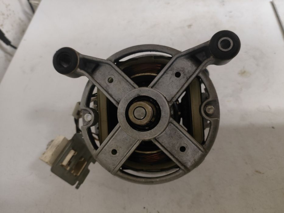 Silnik pralki Ardo FLS 105