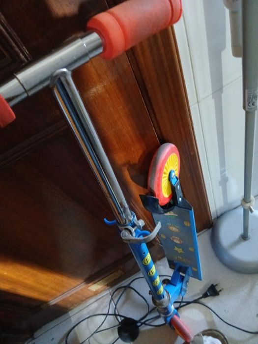 triciclo com empurrador