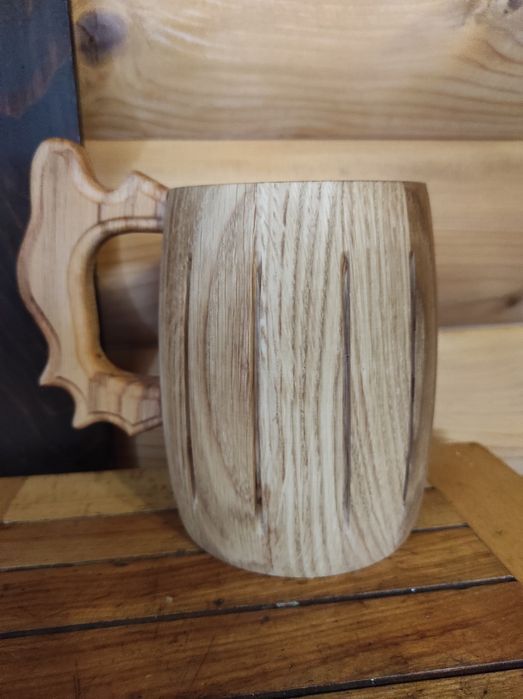 Дерев'яні бокали для пива.