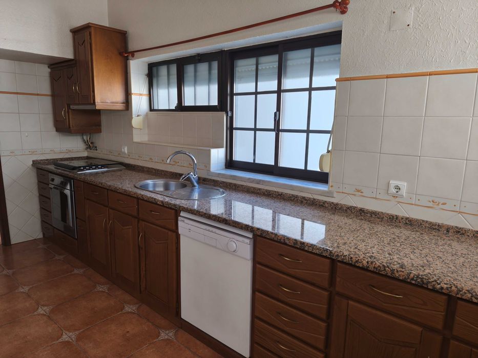 Moradia T2, para arrendamento