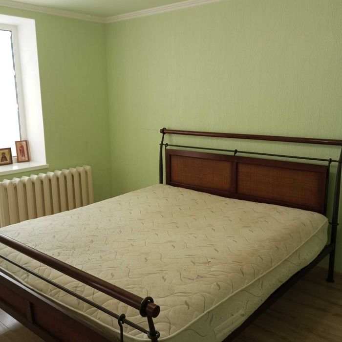 Продам квартиру в кирпичном доме с ремонтом