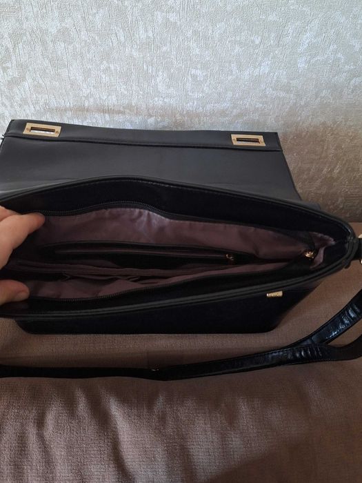 сумка-портфель жіноча чорна еко-шкіра