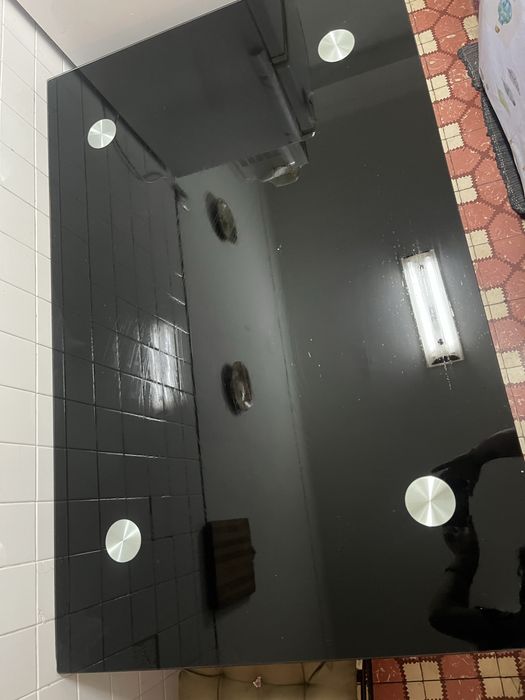 Mesa de vidro de sala