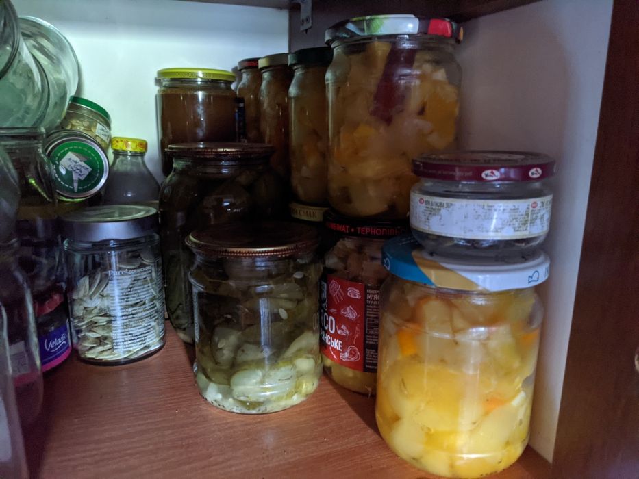 Прийому в дар концерви, консерви варення, джем, овочі, кампоти