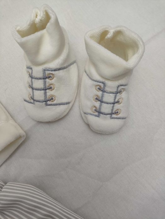 Conjunto bebé bege ANITA 6 meses - Novo