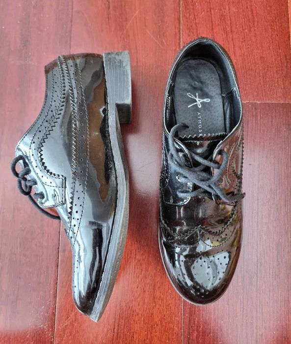 Sapatos pretos rasos com atacadores Primark, tamanho 37