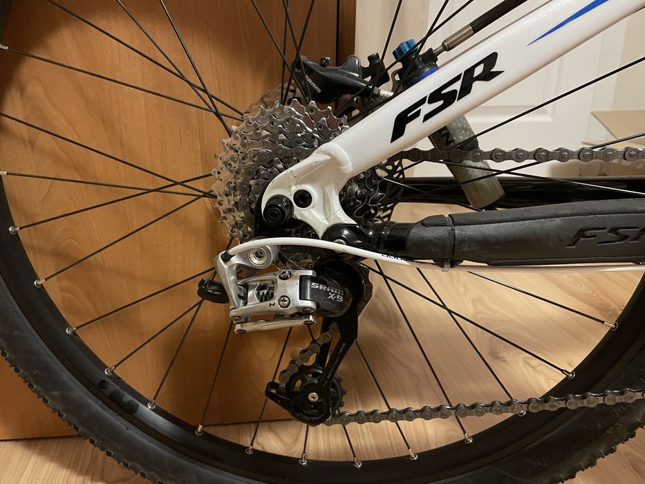 Карбоновий specialized