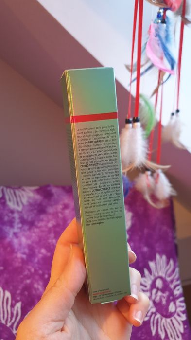 Nowy Erborian CC Red Correct do twarzy